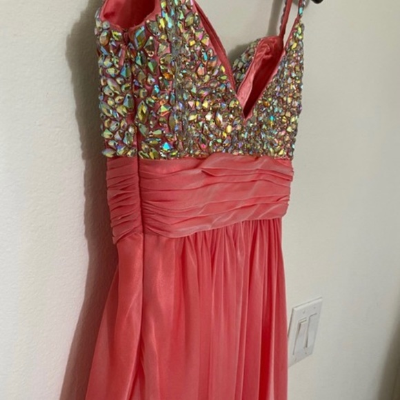 Le Femme dress Size Zero - Picture 5 of 6